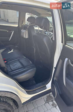 Позашляховик / Кросовер Chevrolet Captiva 2010 в 