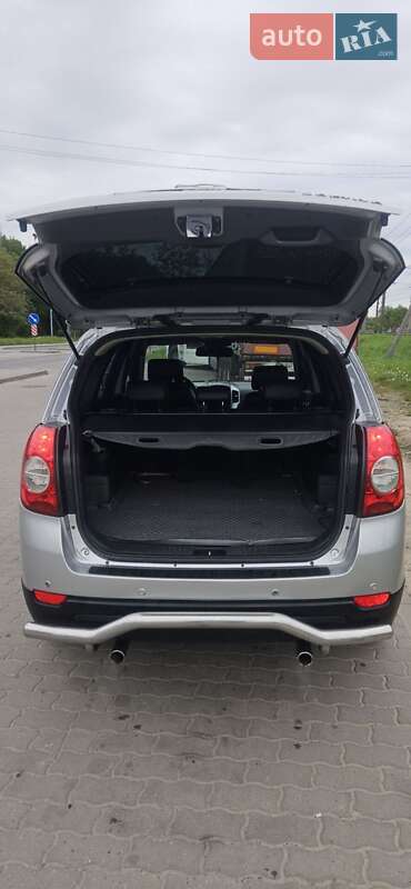 Позашляховик / Кросовер Chevrolet Captiva 2008 в Львові