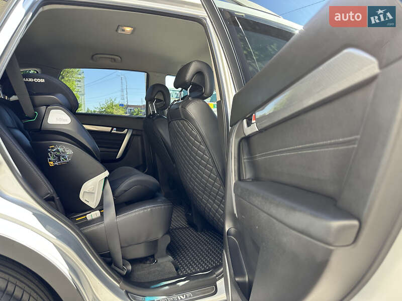 Позашляховик / Кросовер Chevrolet Captiva 2017 в Києві