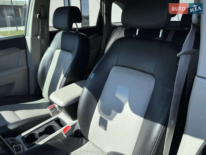 Позашляховик / Кросовер Chevrolet Captiva 2013 в Луцьку