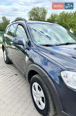 Позашляховик / Кросовер Chevrolet Captiva 2008 в 