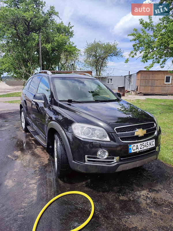 Позашляховик / Кросовер Chevrolet Captiva 2010 в 