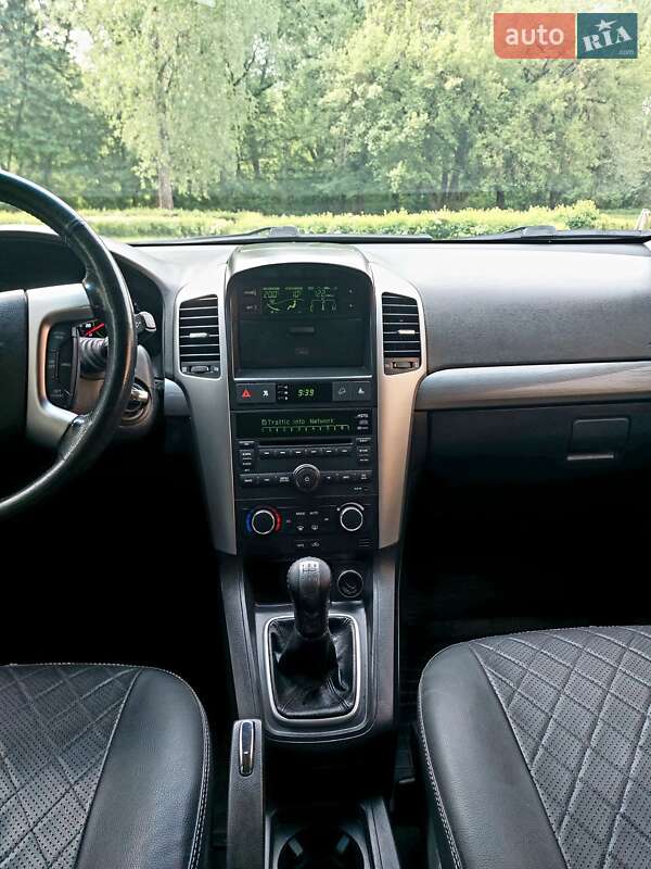 Внедорожник / Кроссовер Chevrolet Captiva 2010 в Чернигове