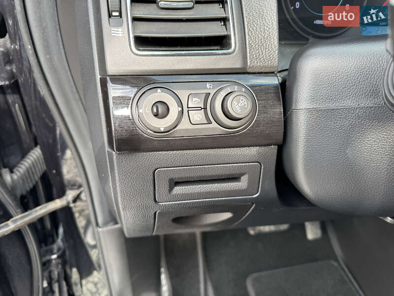 Внедорожник / Кроссовер Chevrolet Captiva 2011 в Стрые