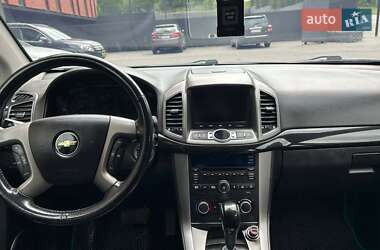 Позашляховик / Кросовер Chevrolet Captiva 2011 в 