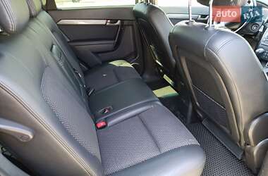Позашляховик / Кросовер Chevrolet Captiva 2008 в 