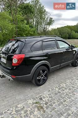 Позашляховик / Кросовер Chevrolet Captiva 2006 в 