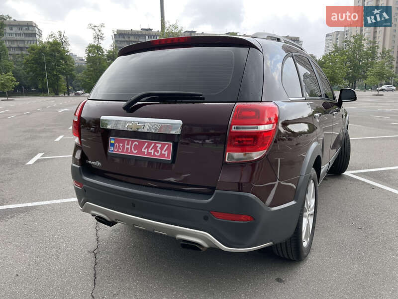 Позашляховик / Кросовер Chevrolet Captiva 2014 в Києві