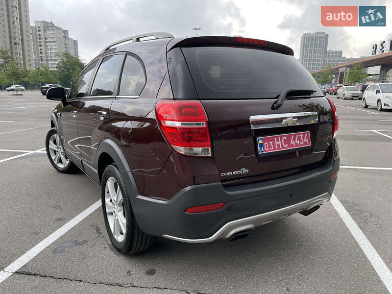Позашляховик / Кросовер Chevrolet Captiva 2014 в Києві