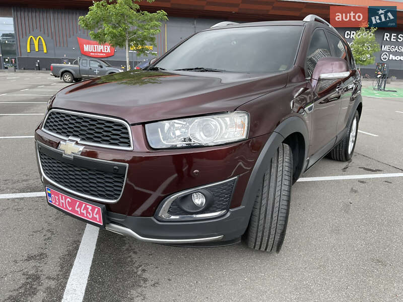 Позашляховик / Кросовер Chevrolet Captiva 2014 в Києві