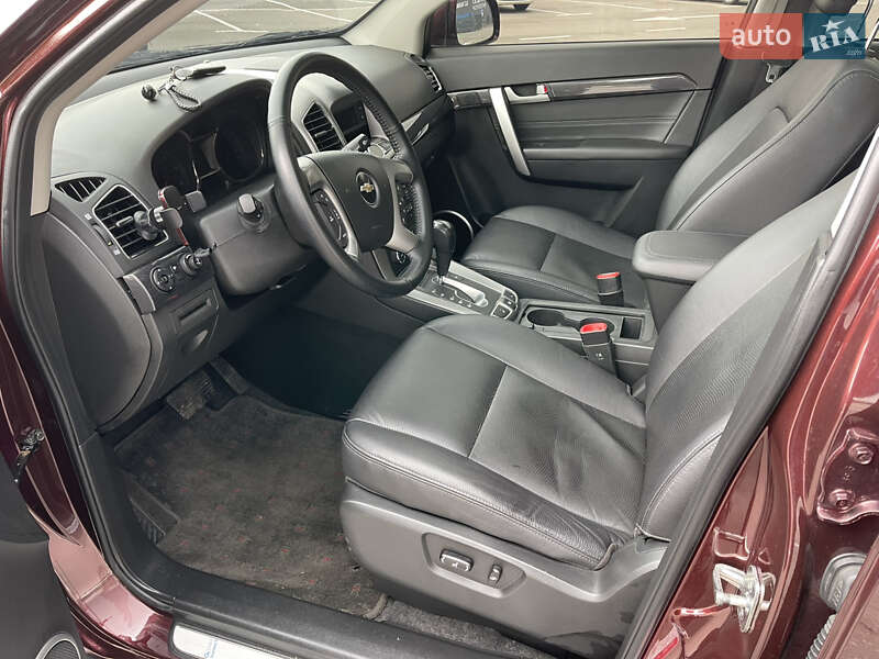 Позашляховик / Кросовер Chevrolet Captiva 2014 в Києві