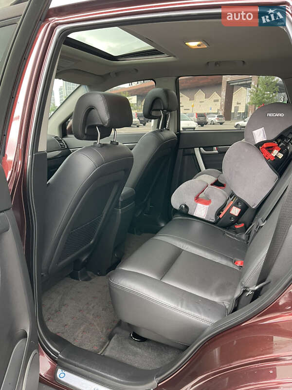 Позашляховик / Кросовер Chevrolet Captiva 2014 в Києві