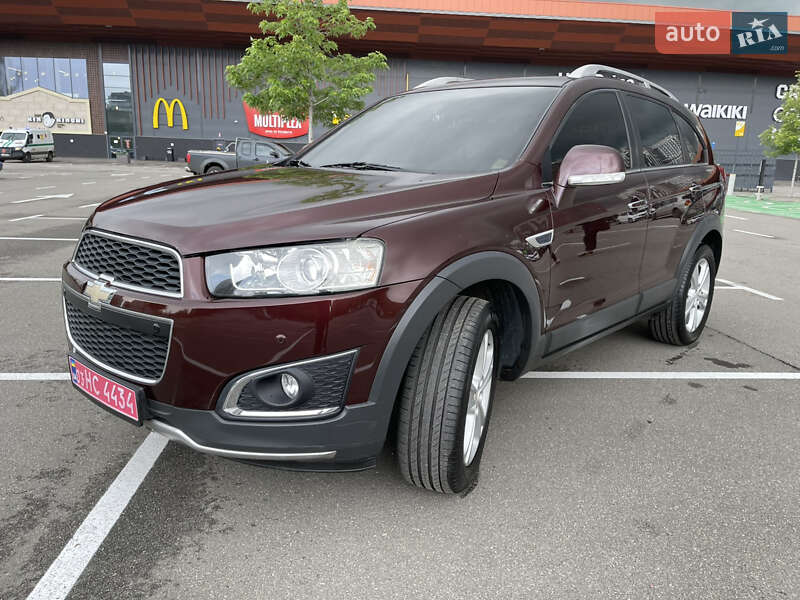 Позашляховик / Кросовер Chevrolet Captiva 2014 в Києві