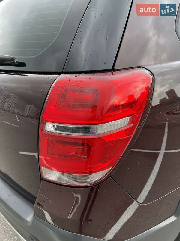 Позашляховик / Кросовер Chevrolet Captiva 2014 в Києві