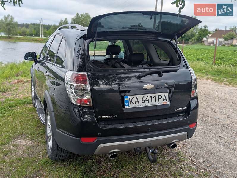Позашляховик / Кросовер Chevrolet Captiva 2012 в Києві