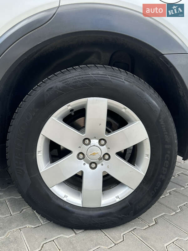 Внедорожник / Кроссовер Chevrolet Captiva 2013 в Хмельницком