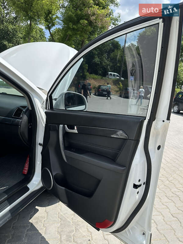 Внедорожник / Кроссовер Chevrolet Captiva 2013 в Хмельницком