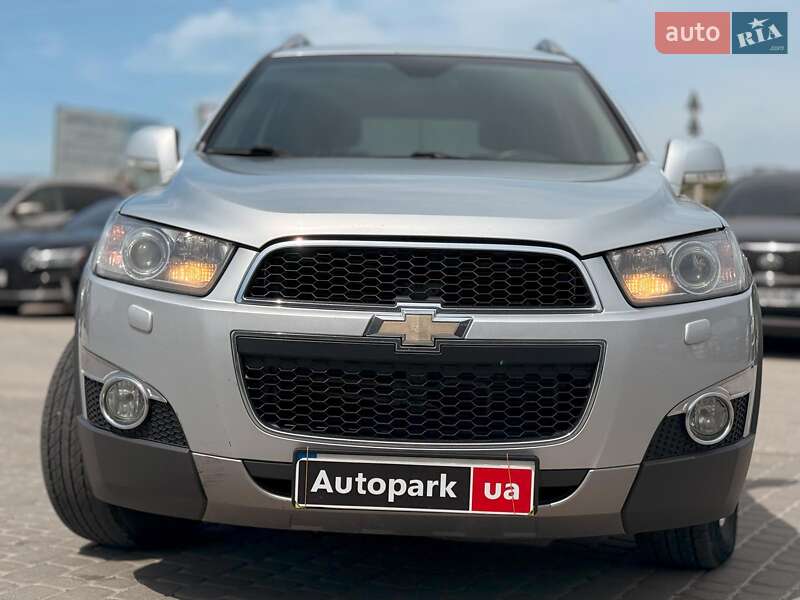 Позашляховик / Кросовер Chevrolet Captiva 2011 в Львові