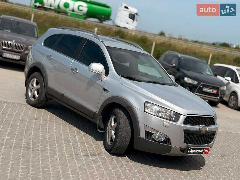 Позашляховик / Кросовер Chevrolet Captiva 2011 в Львові