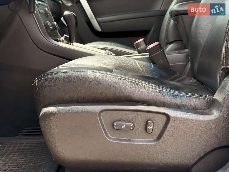 Позашляховик / Кросовер Chevrolet Captiva 2011 в Львові