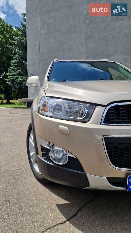 Внедорожник / Кроссовер Chevrolet Captiva 2011 в Ровно