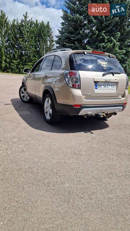 Внедорожник / Кроссовер Chevrolet Captiva 2011 в Ровно