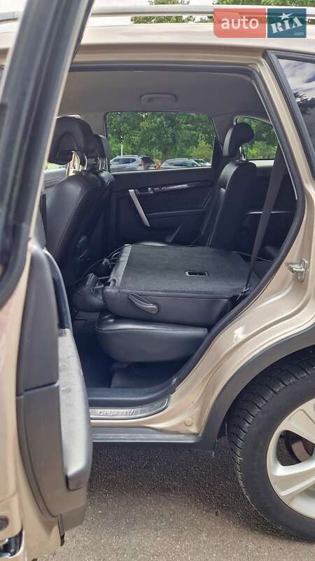 Внедорожник / Кроссовер Chevrolet Captiva 2011 в Ровно