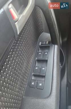 Внедорожник / Кроссовер Chevrolet Captiva 2011 в 
