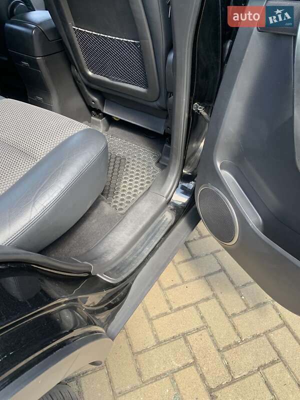 Позашляховик / Кросовер Chevrolet Captiva 2008 в Рівному