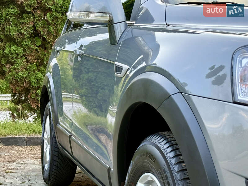 Внедорожник / Кроссовер Chevrolet Captiva 2014 в Дубно