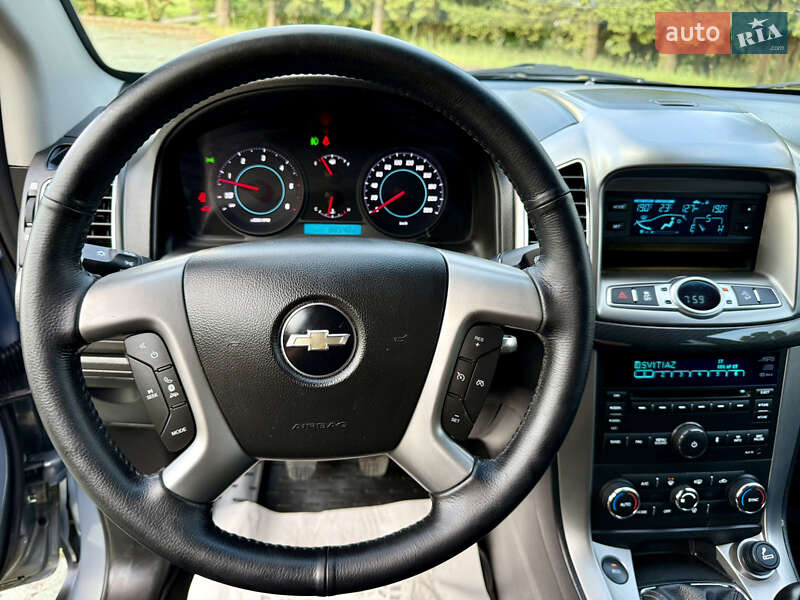 Внедорожник / Кроссовер Chevrolet Captiva 2014 в Дубно