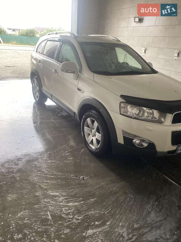 Внедорожник / Кроссовер Chevrolet Captiva 2011 в 