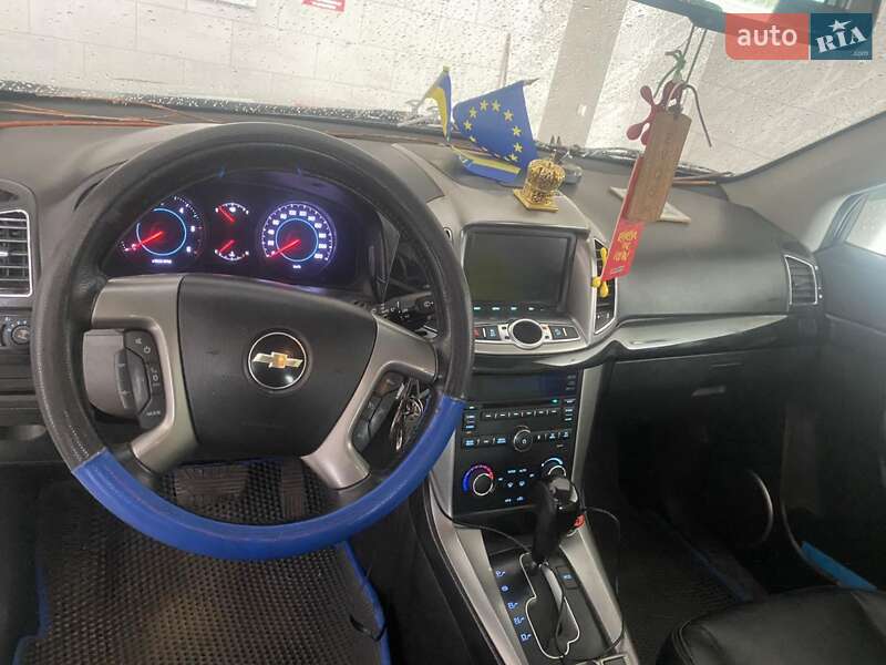 Позашляховик / Кросовер Chevrolet Captiva 2011 в Луцьку