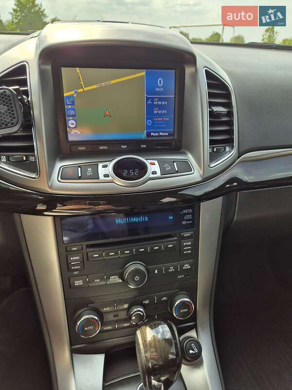 Внедорожник / Кроссовер Chevrolet Captiva 2013 в Харькове