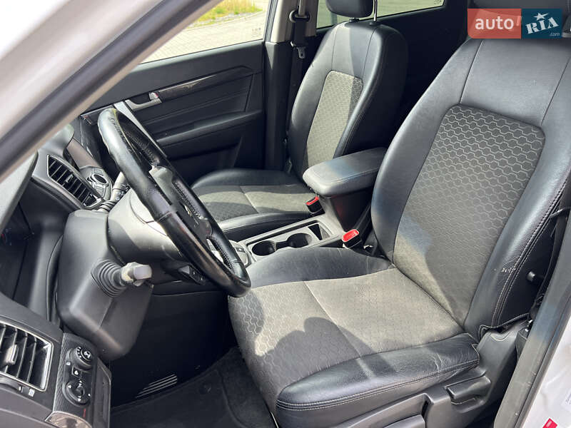 Позашляховик / Кросовер Chevrolet Captiva 2014 в Львові