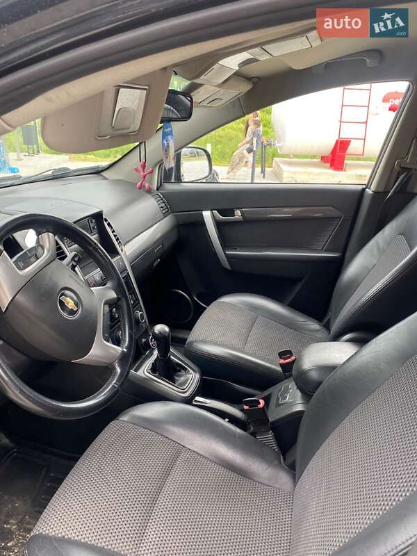 Позашляховик / Кросовер Chevrolet Captiva 2010 в Яворові