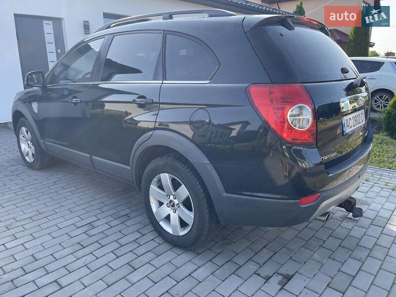 Внедорожник / Кроссовер Chevrolet Captiva 2008 в Луцке