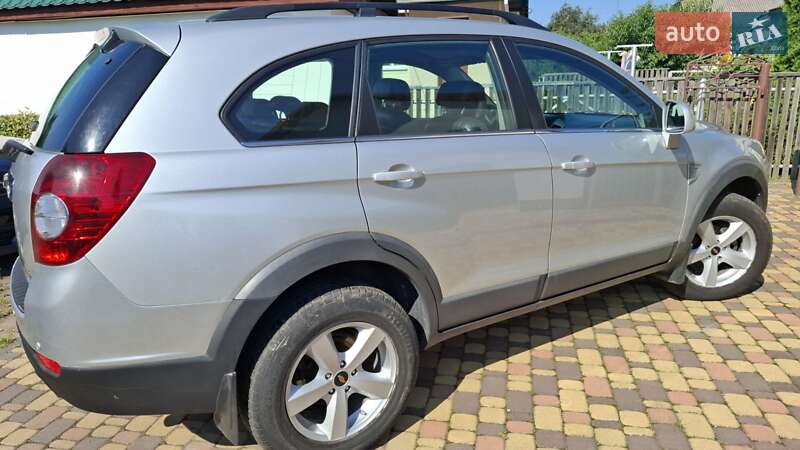 Позашляховик / Кросовер Chevrolet Captiva 2010 в Коростені фото 5 Позашляховик / Кросовер Chevrolet Captiva 2010 в Коростені