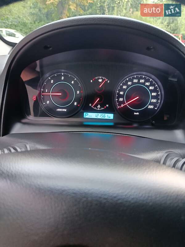 Позашляховик / Кросовер Chevrolet Captiva 2013 в Києві