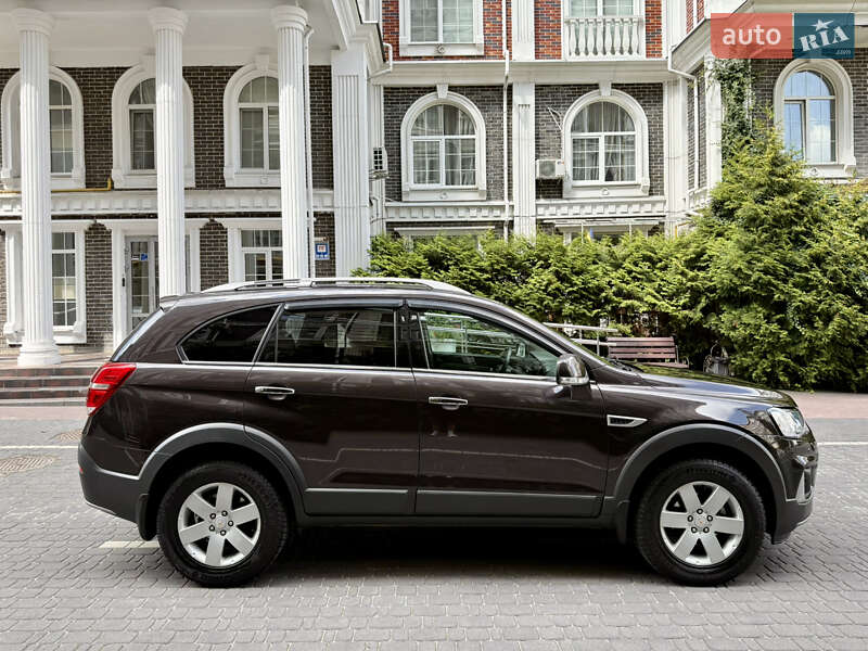 Внедорожник / Кроссовер Chevrolet Captiva 2017 в Киеве