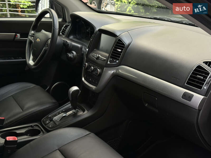 Внедорожник / Кроссовер Chevrolet Captiva 2017 в Киеве