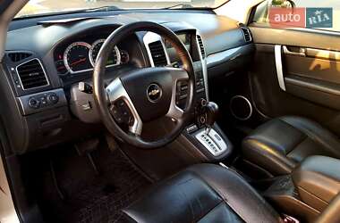 Позашляховик / Кросовер Chevrolet Captiva 2008 в 