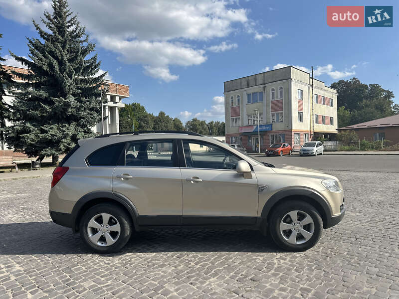 Позашляховик / Кросовер Chevrolet Captiva 2010 в Кам'янець-Подільському