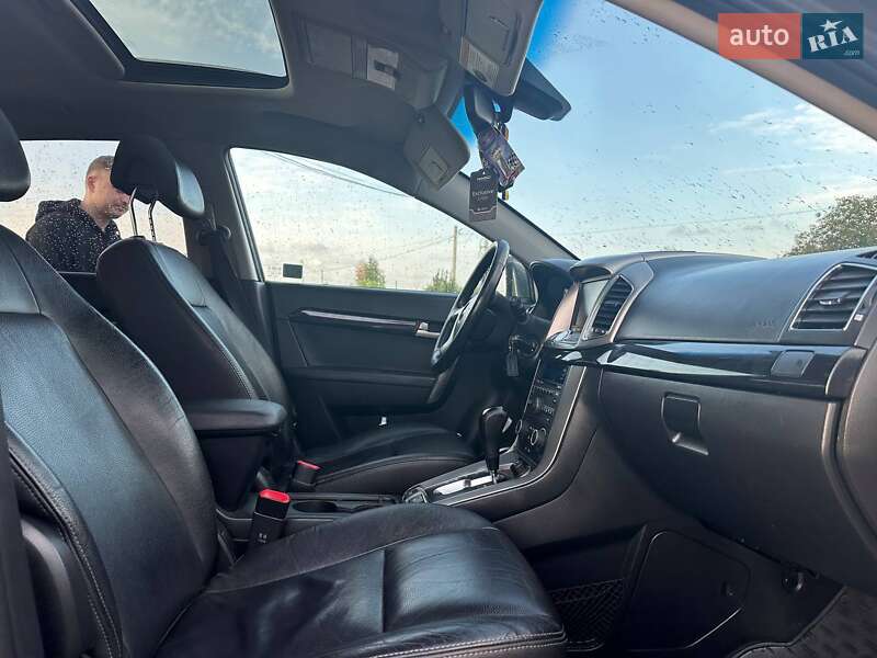 Позашляховик / Кросовер Chevrolet Captiva 2011 в Миколаєві