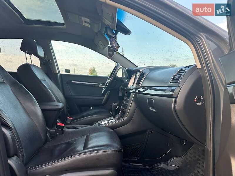 Позашляховик / Кросовер Chevrolet Captiva 2011 в Миколаєві