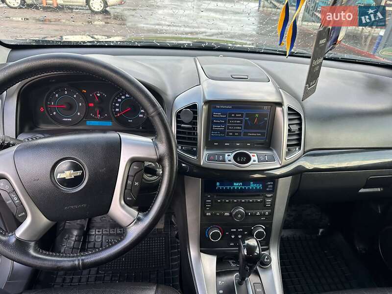 Позашляховик / Кросовер Chevrolet Captiva 2011 в Миколаєві