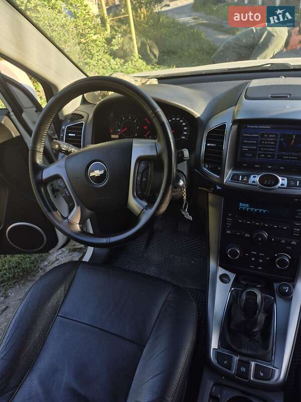 Позашляховик / Кросовер Chevrolet Captiva 2012 в Звягелі