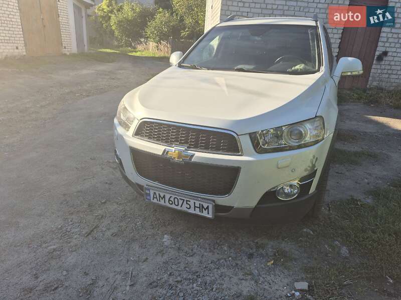 Позашляховик / Кросовер Chevrolet Captiva 2012 в Звягелі