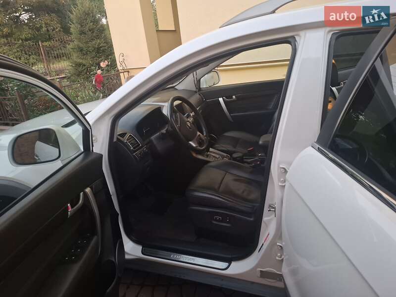 Позашляховик / Кросовер Chevrolet Captiva 2013 в Львові