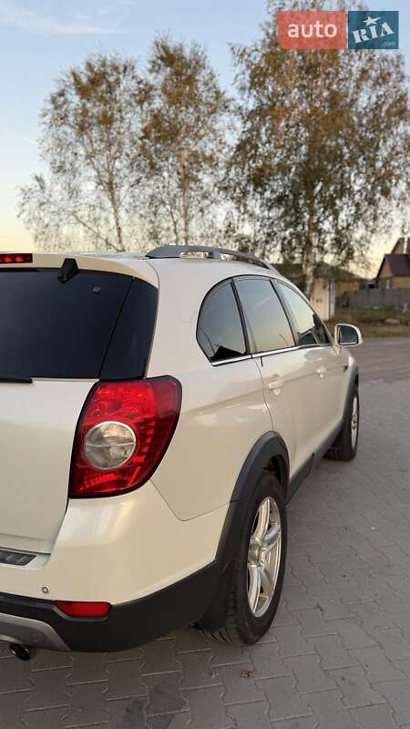 Внедорожник / Кроссовер Chevrolet Captiva 2011 в Сарнах